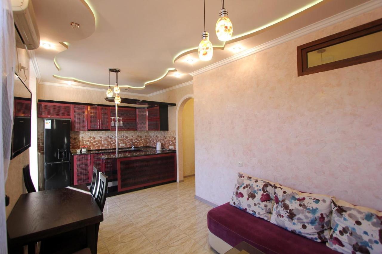 Amiryan Street 1 Bedroom Deluxe Apartment With Balcony Am104 Erevan Exterior foto