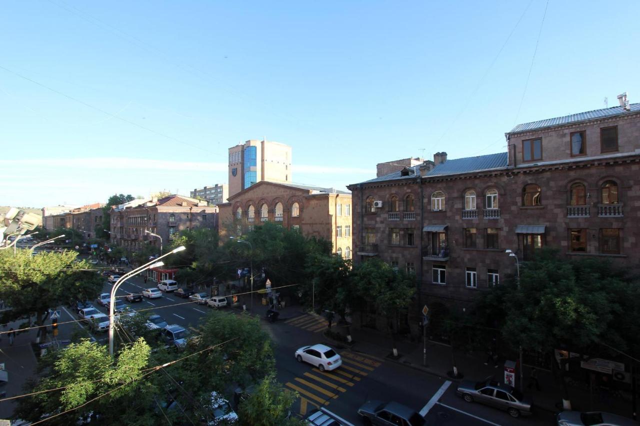 Amiryan Street 1 Bedroom Deluxe Apartment With Balcony Am104 Erevan Exterior foto