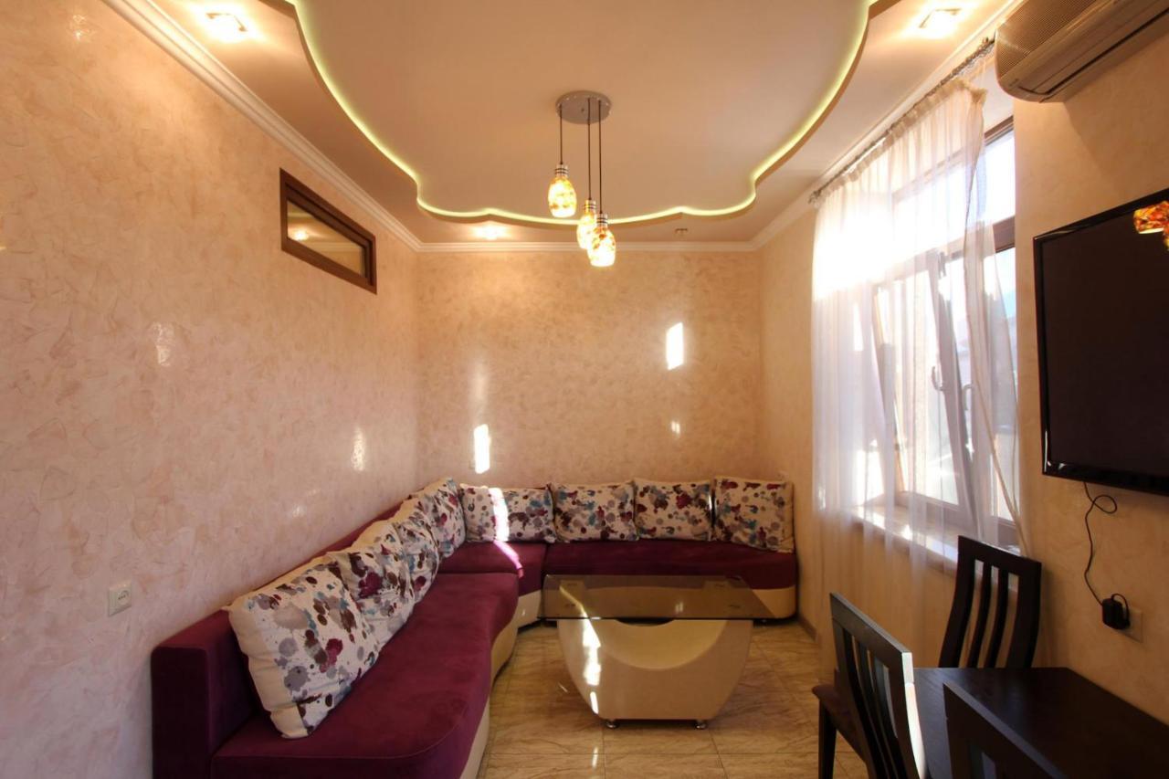 Amiryan Street 1 Bedroom Deluxe Apartment With Balcony Am104 Erevan Exterior foto