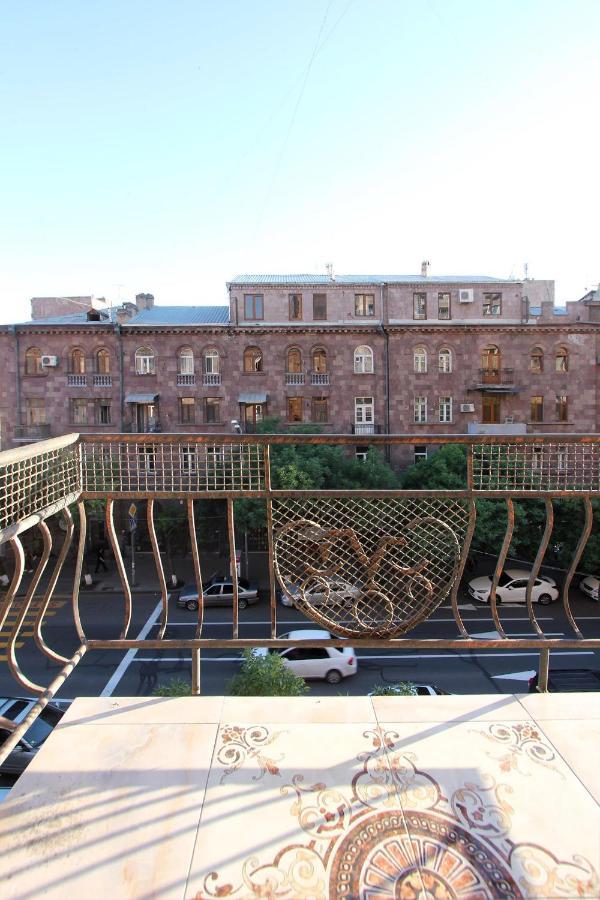 Amiryan Street 1 Bedroom Deluxe Apartment With Balcony Am104 Erevan Exterior foto